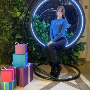 Meet your Posher, Anna